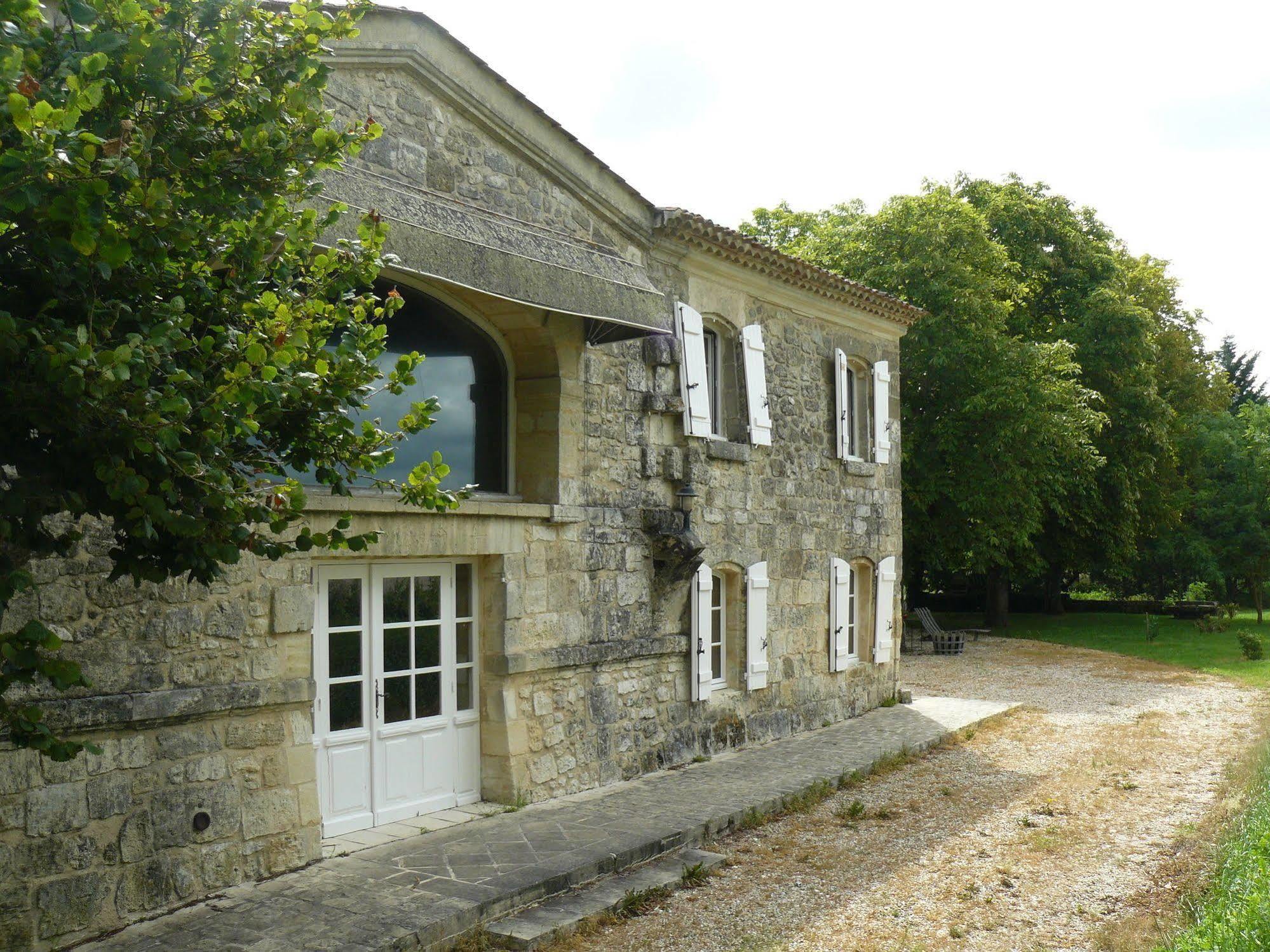 Bed & Breakfast Chateau De La Vieille Chapelle Lugon et l'Ile du Carney